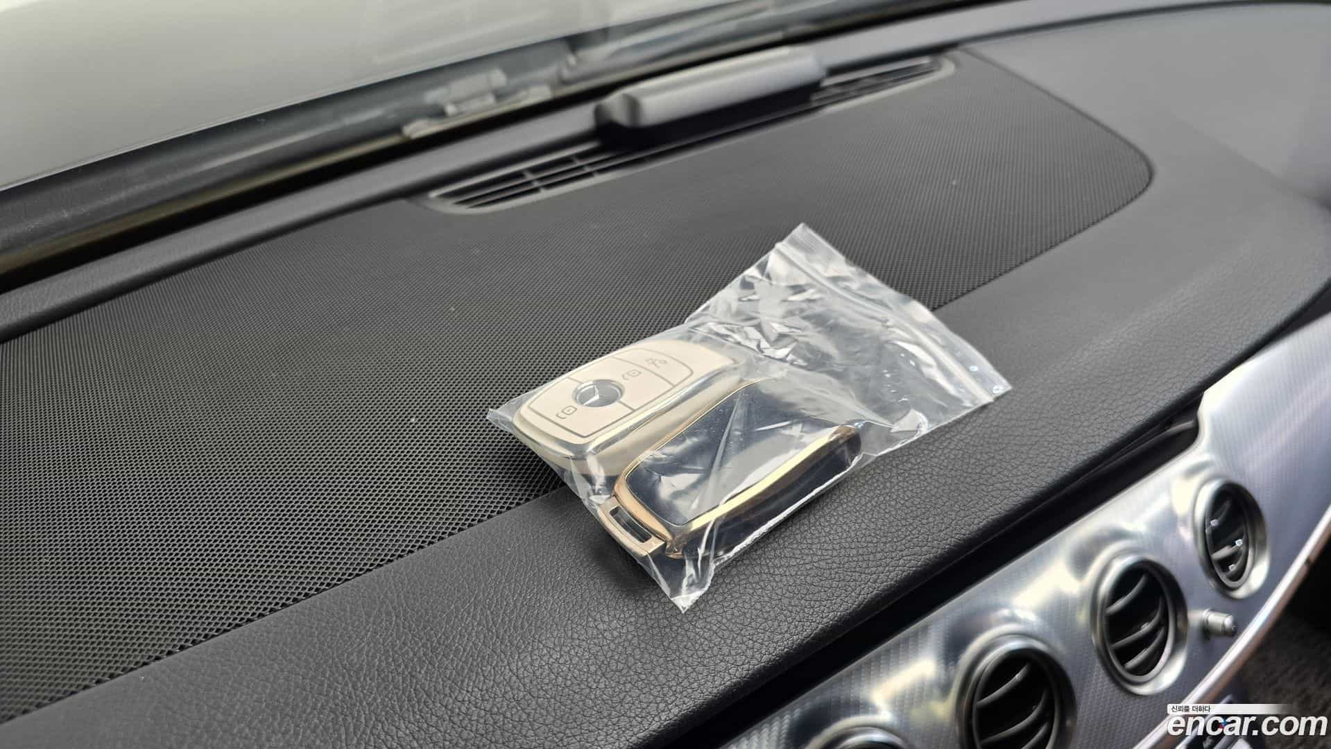 E-Class Mercedes-Benz 2020.5-OPTION-019