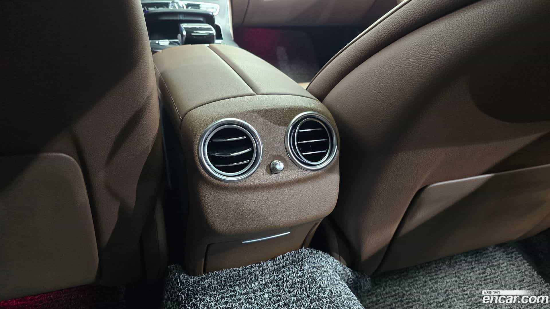 E-Class Mercedes-Benz 2020.5-OPTION-047