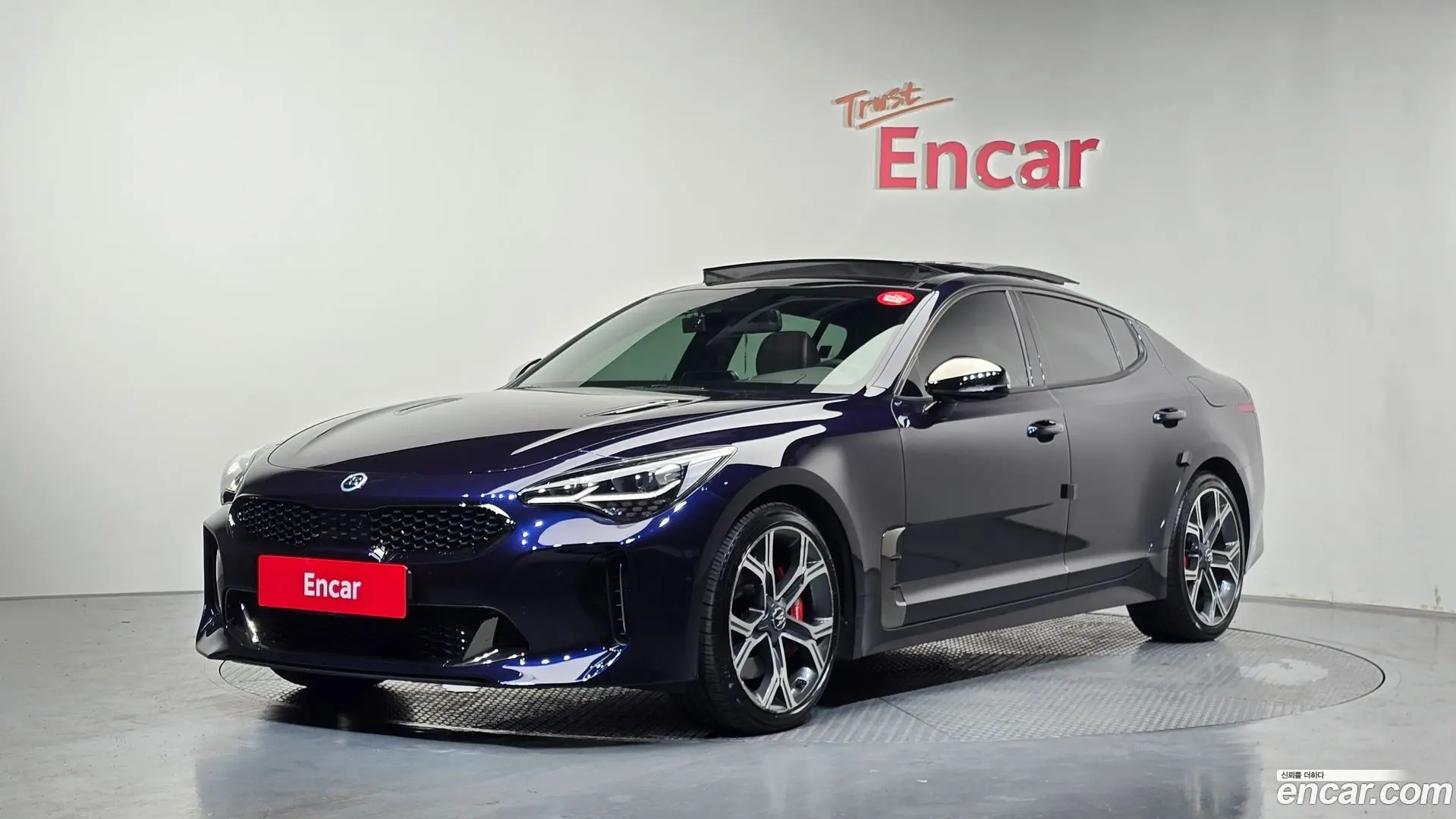 Main__Slider__Photo:Stinger Kia 2017.9-0