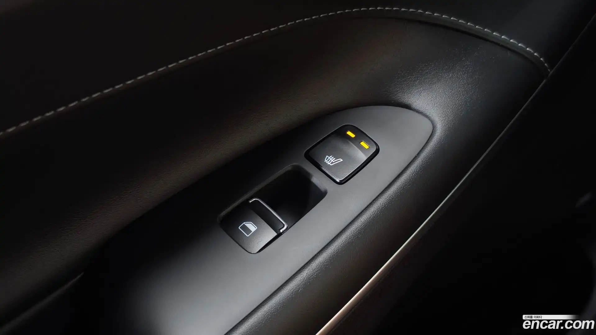 Grandeur Hyundai 2018.6-OPTION-024