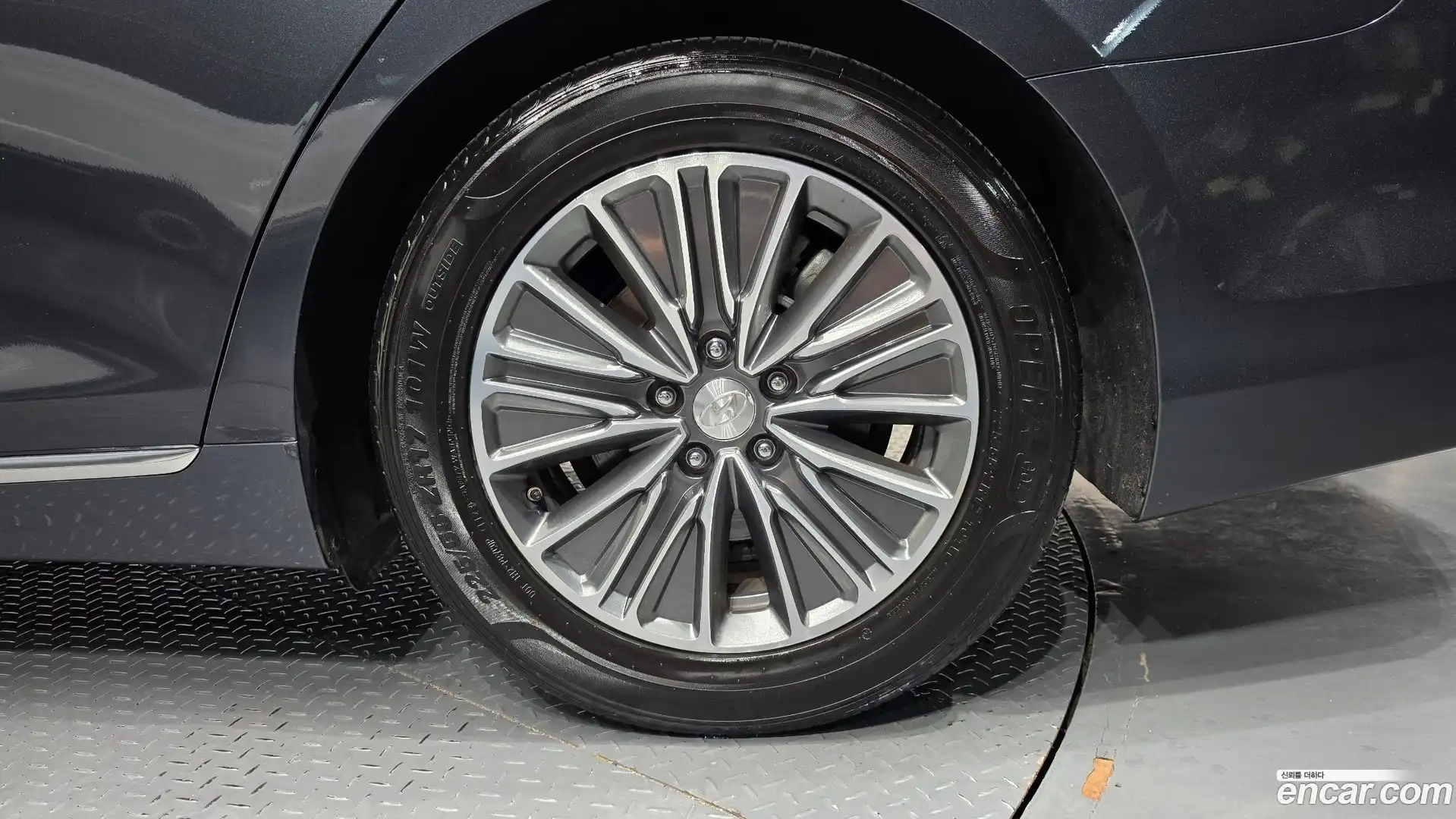 Grandeur Hyundai 2018.6-OUTER-031