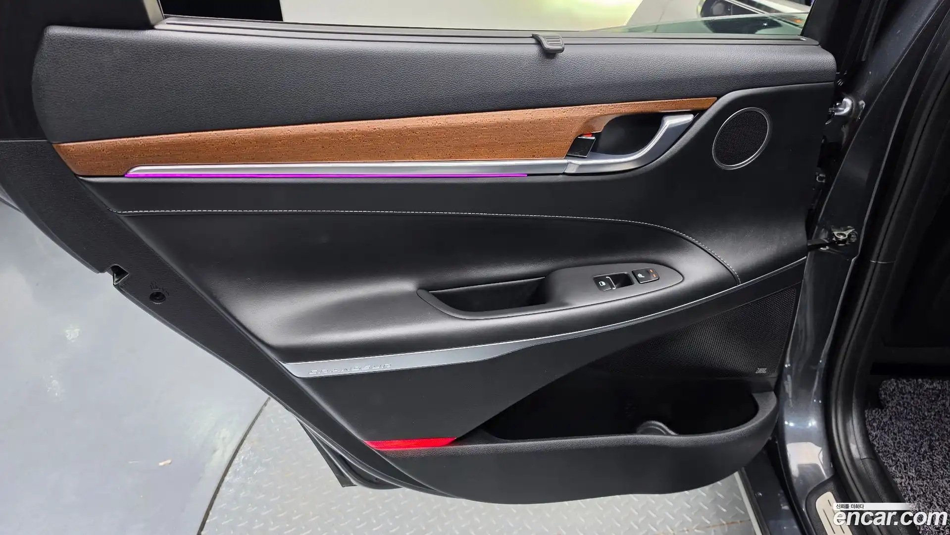 Grandeur Hyundai 2018.6-INNER-035