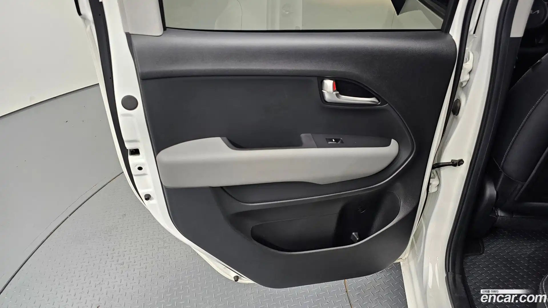 RAY Kia 2024.2-INNER-035