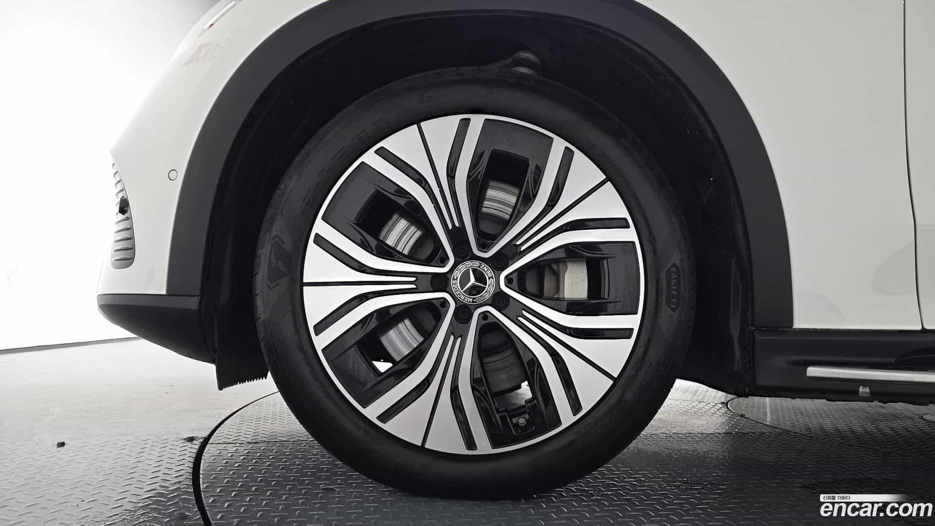 EQE Mercedes-Benz 2023.10-OUTER-005