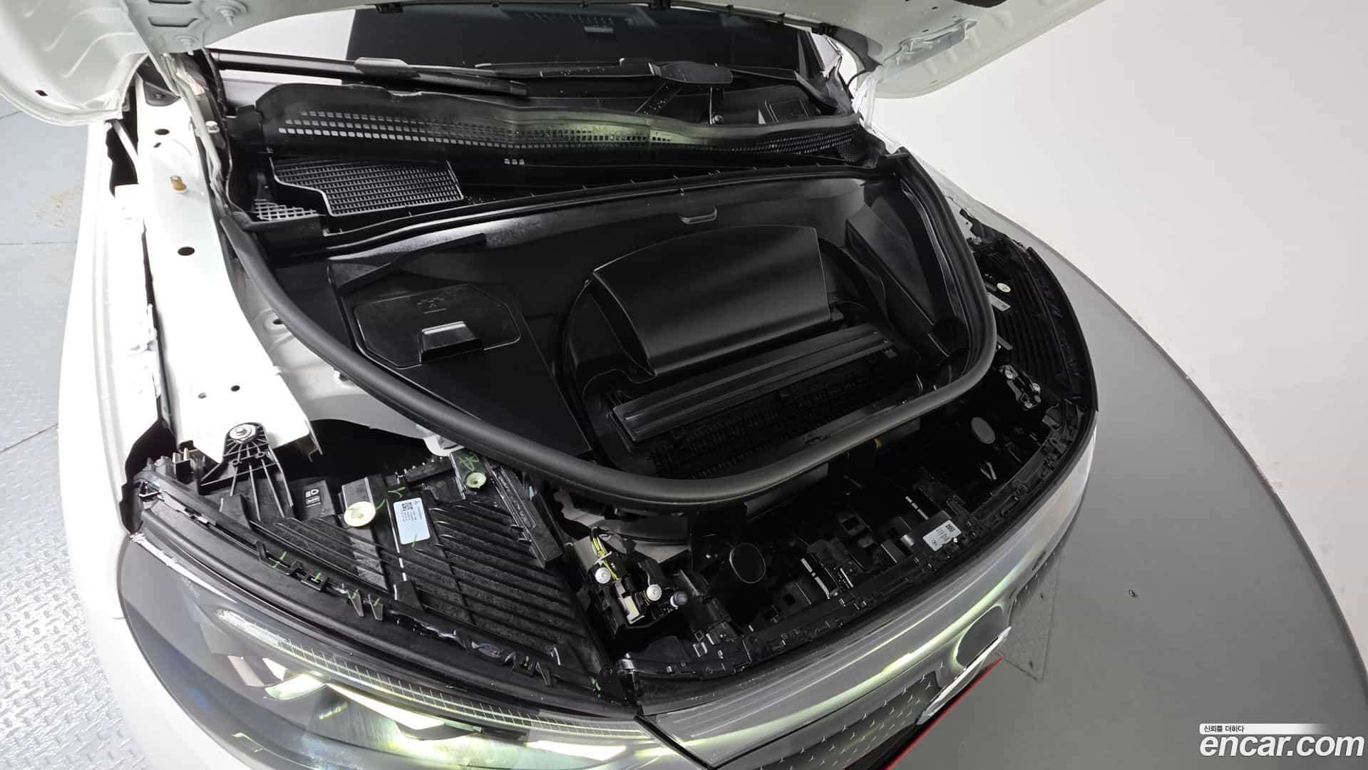 EQE Mercedes-Benz 2023.10-OUTER-006