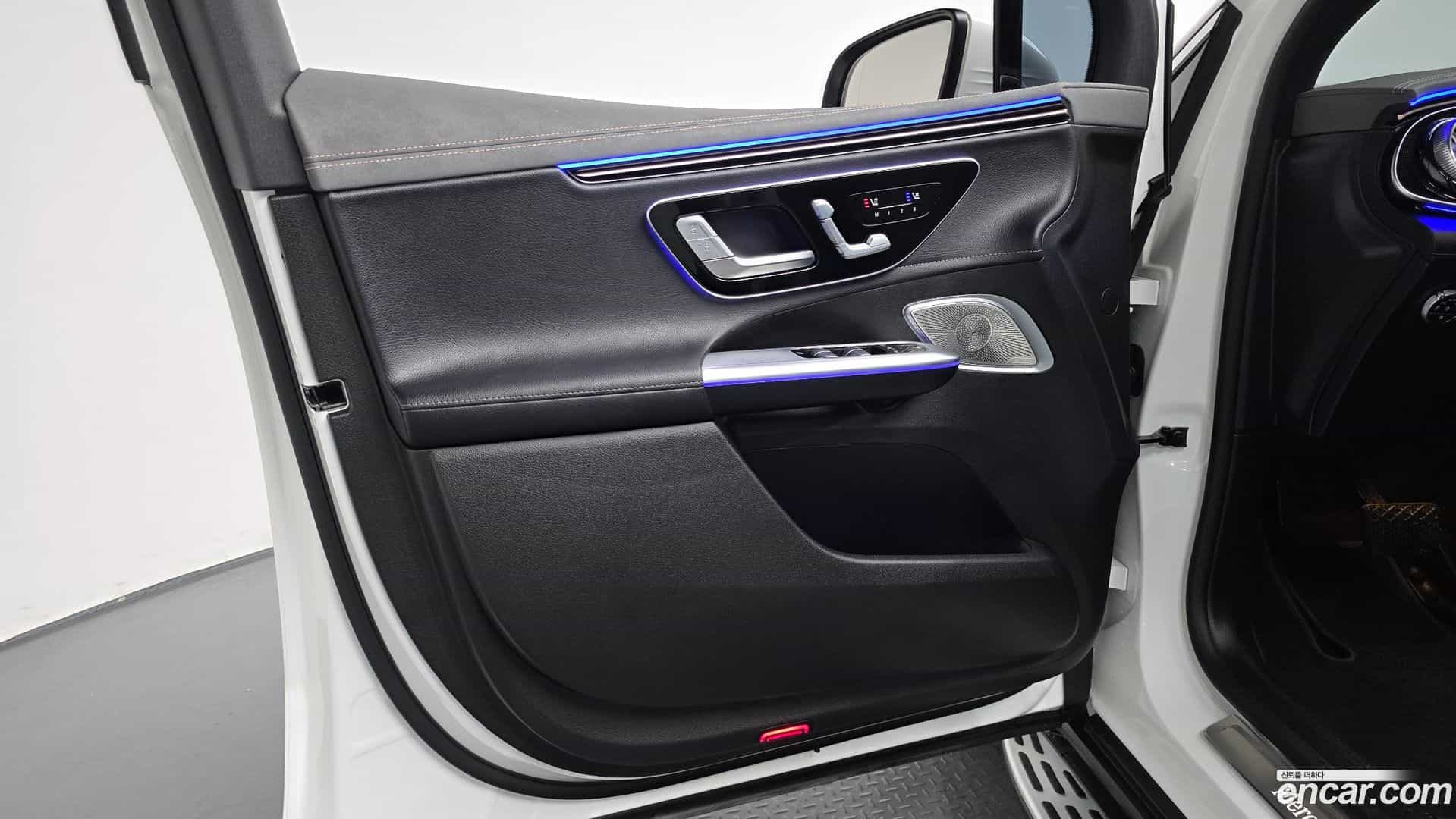 EQE Mercedes-Benz 2023.10-INNER-034