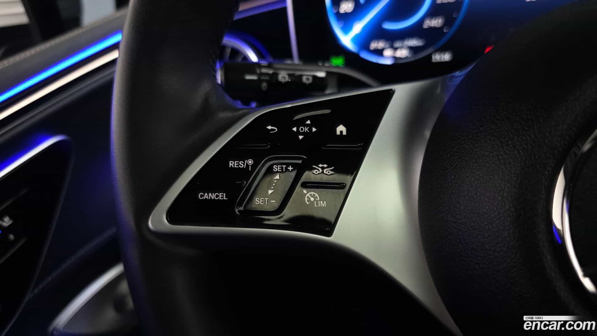 EQE Mercedes-Benz 2023.10-OPTION-046