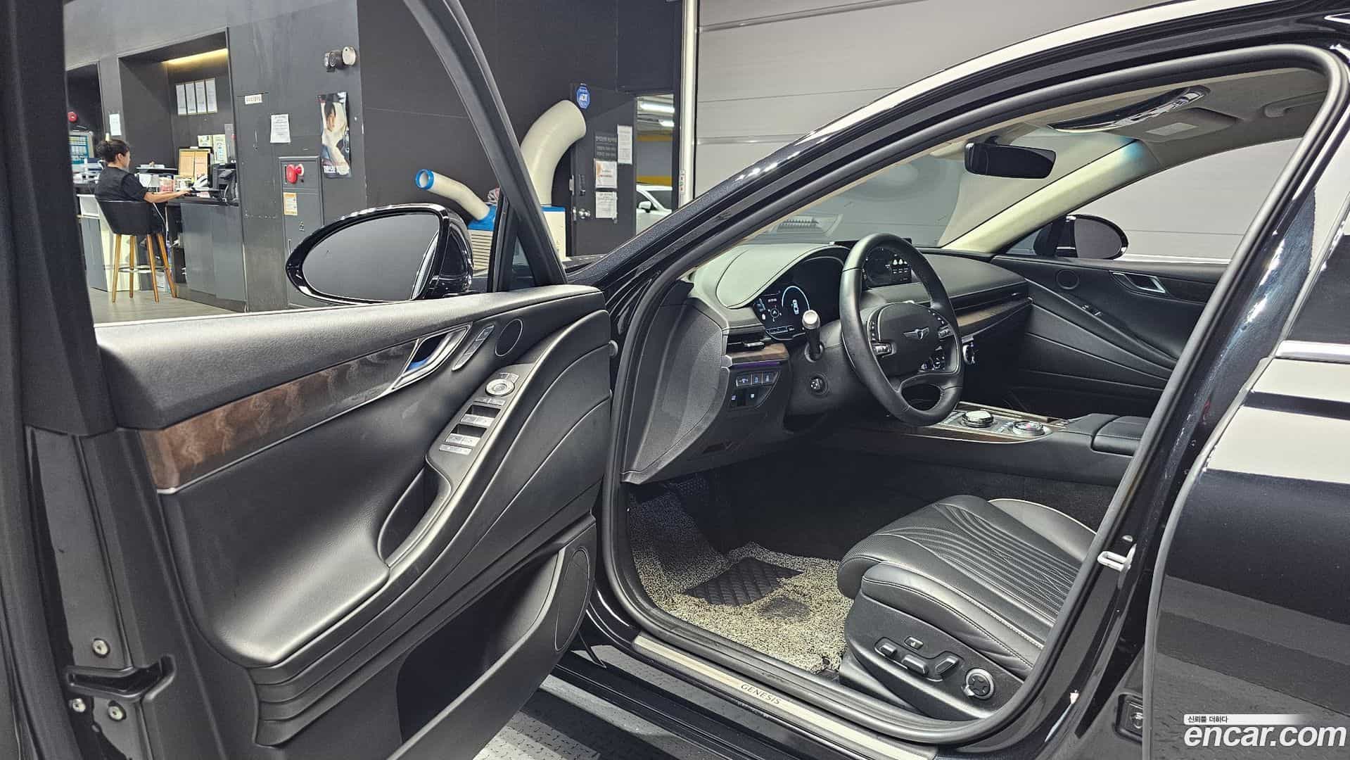G80 Genesis 2023.3-INNER-010