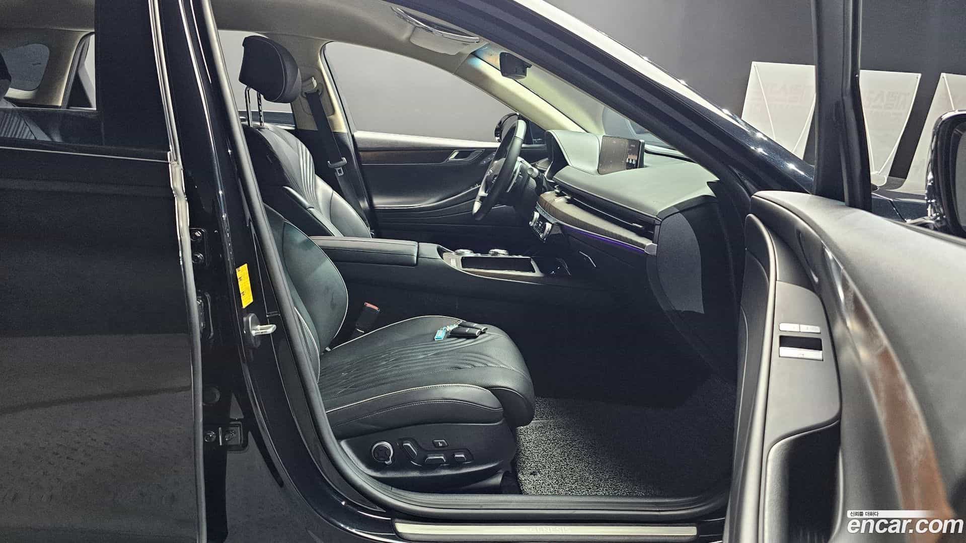 G80 Genesis 2023.3-INNER-036