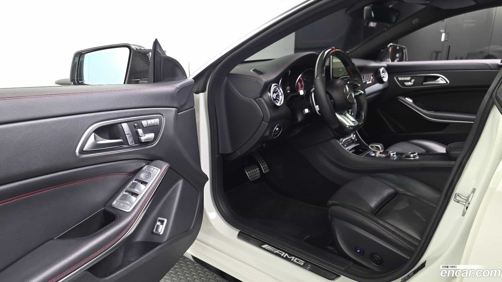 CLA-Class Mercedes-Benz 2016.3-INNER-010