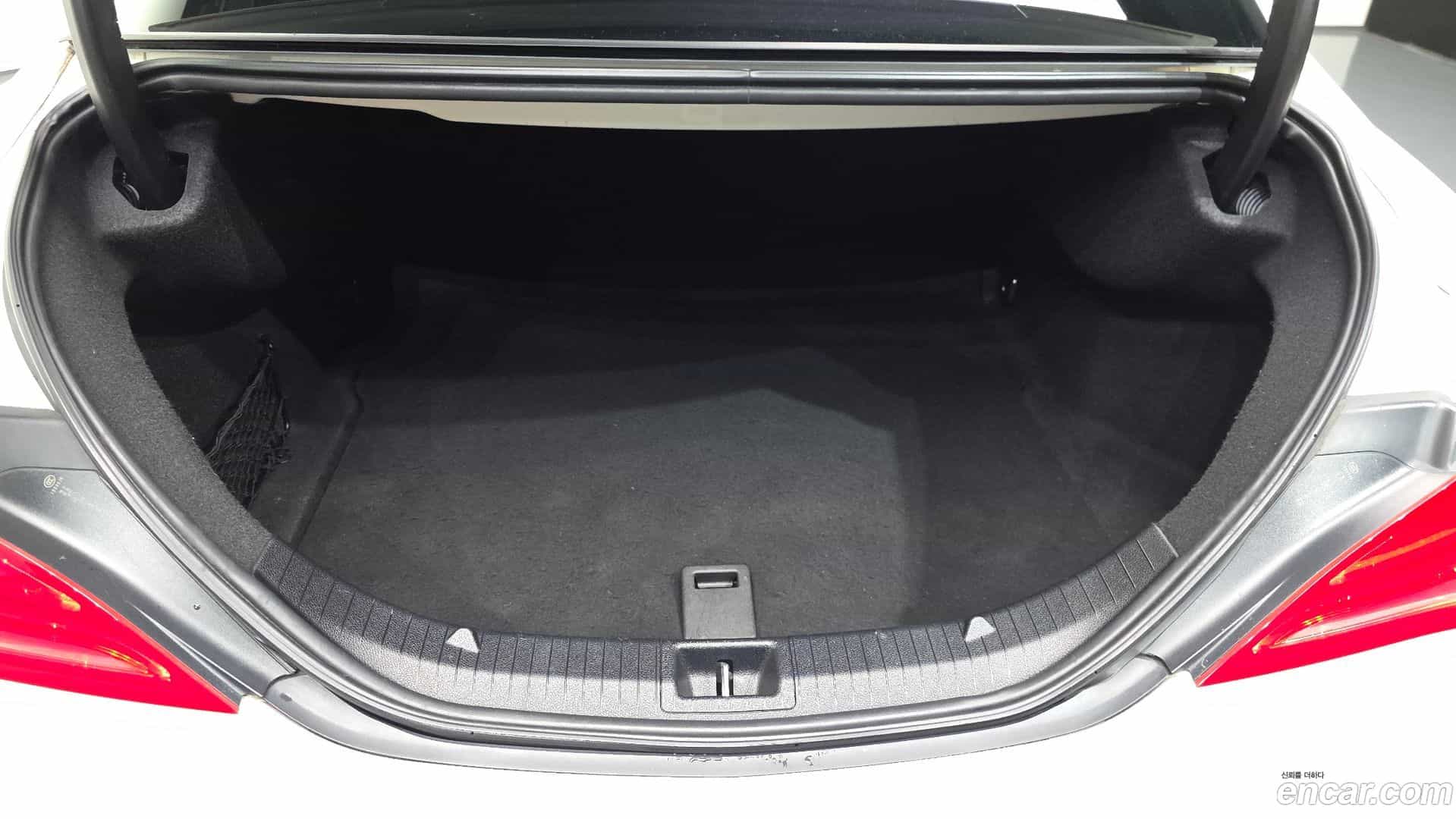CLA-Class Mercedes-Benz 2016.3-OPTION-024