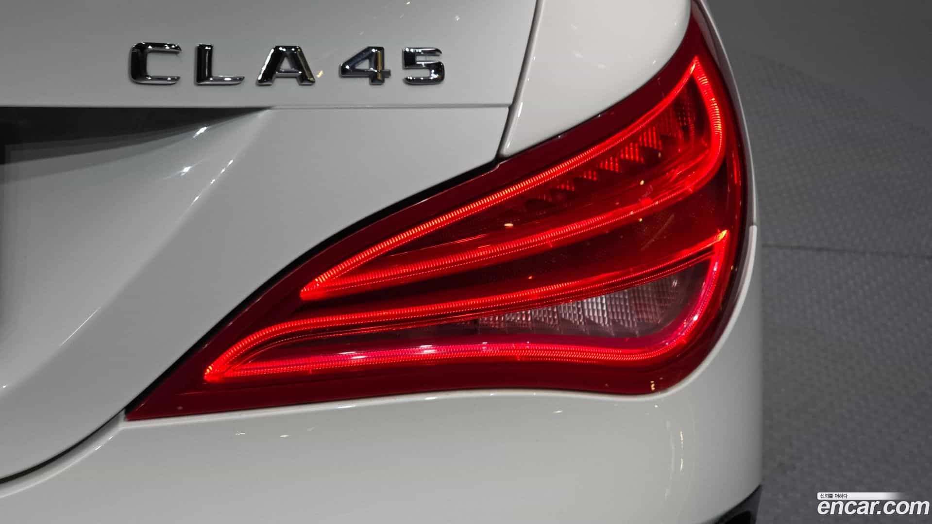 CLA-Class Mercedes-Benz 2016.3-OUTER-033