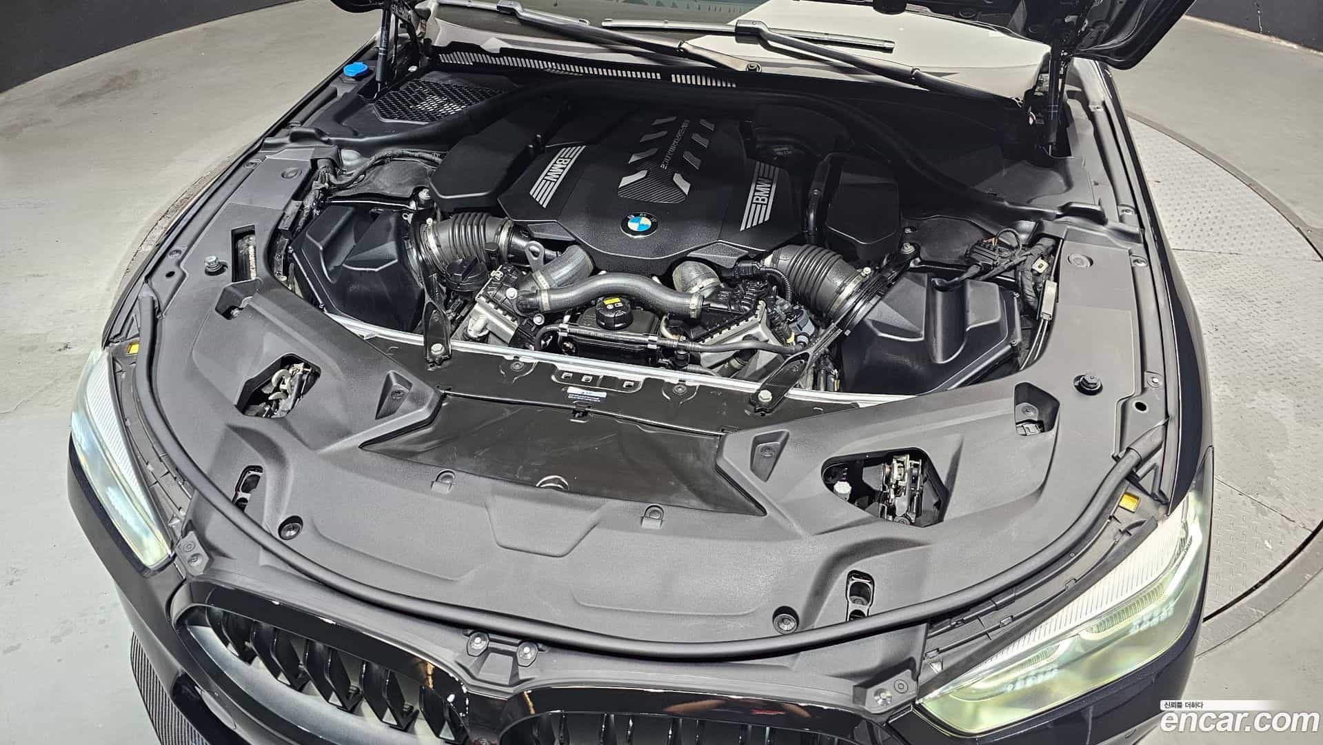 8-Series BMW 2022.8-OUTER-006