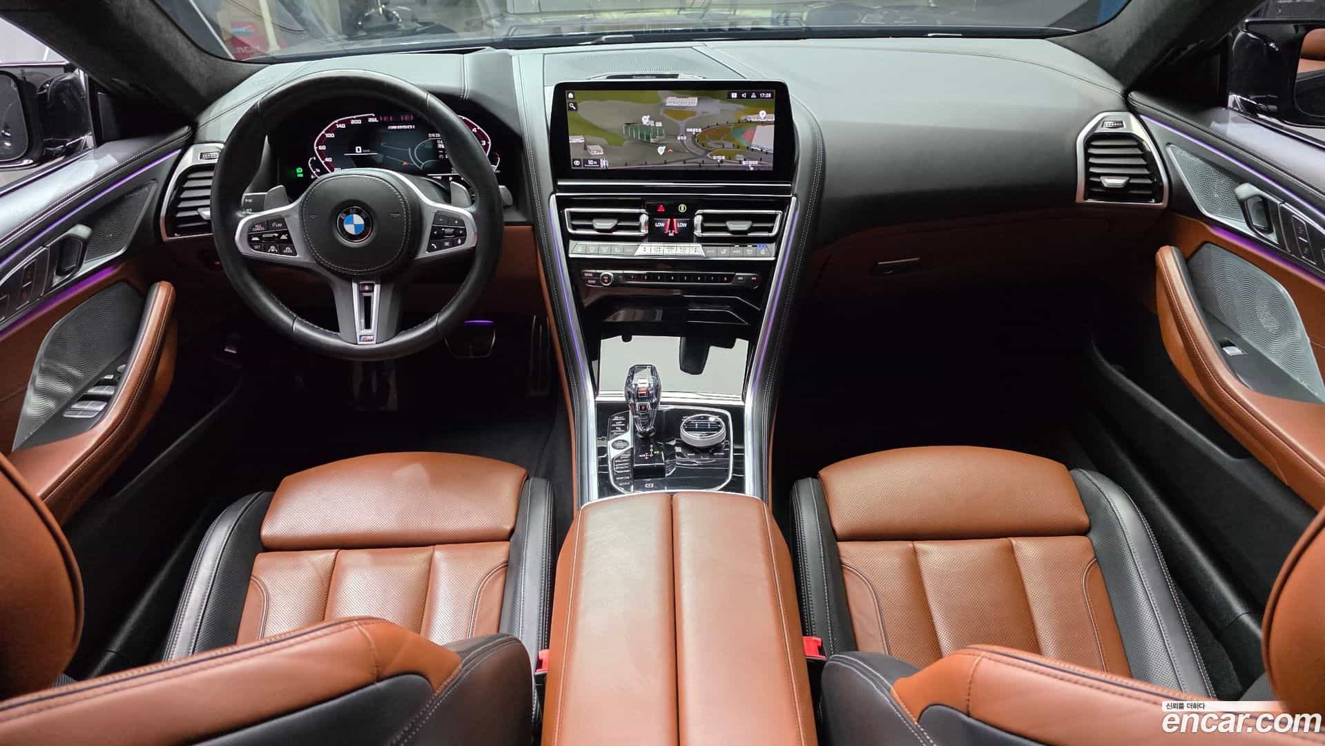 8-Series BMW 2022.8-INNER-007
