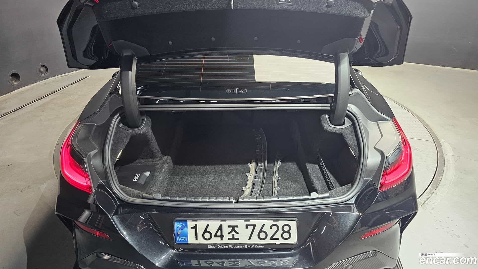 8-Series BMW 2022.8-OPTION-045