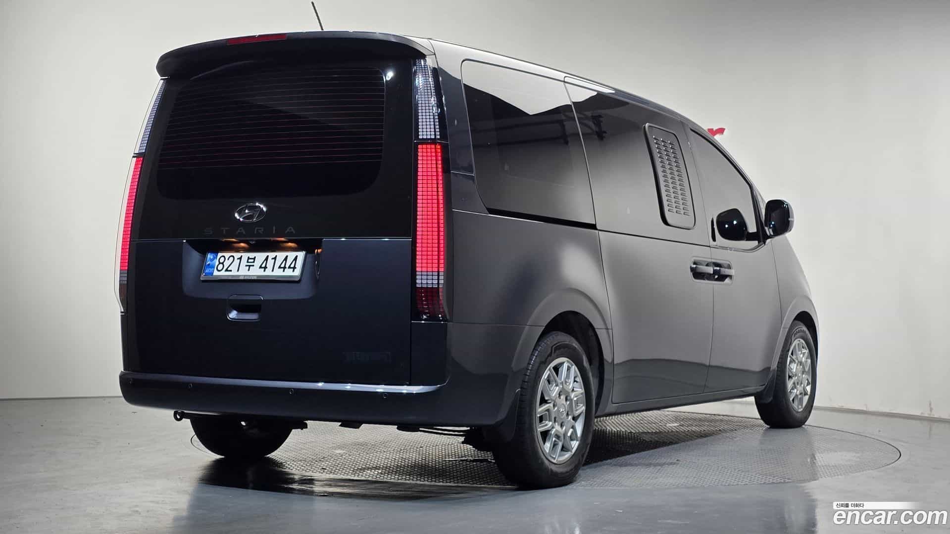 Staria Hyundai 2023.9-OUTER-002