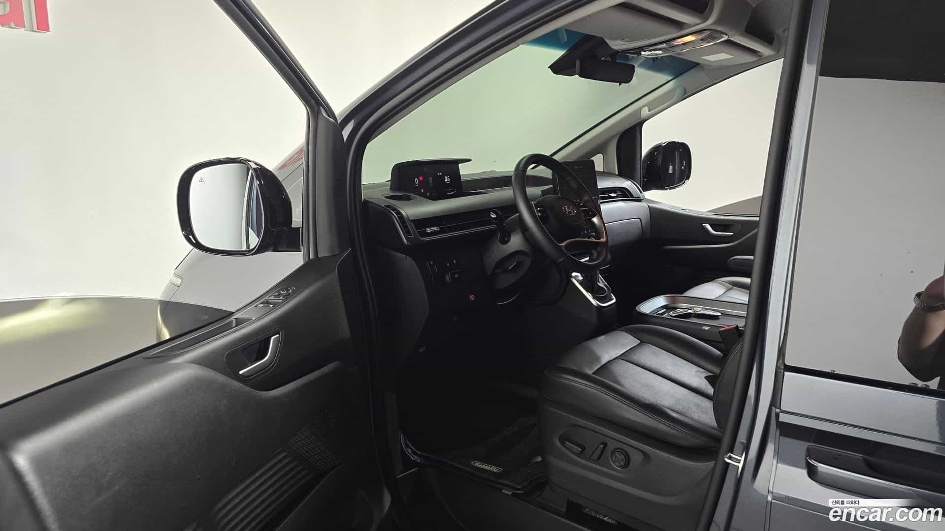 Staria Hyundai 2023.9-INNER-010