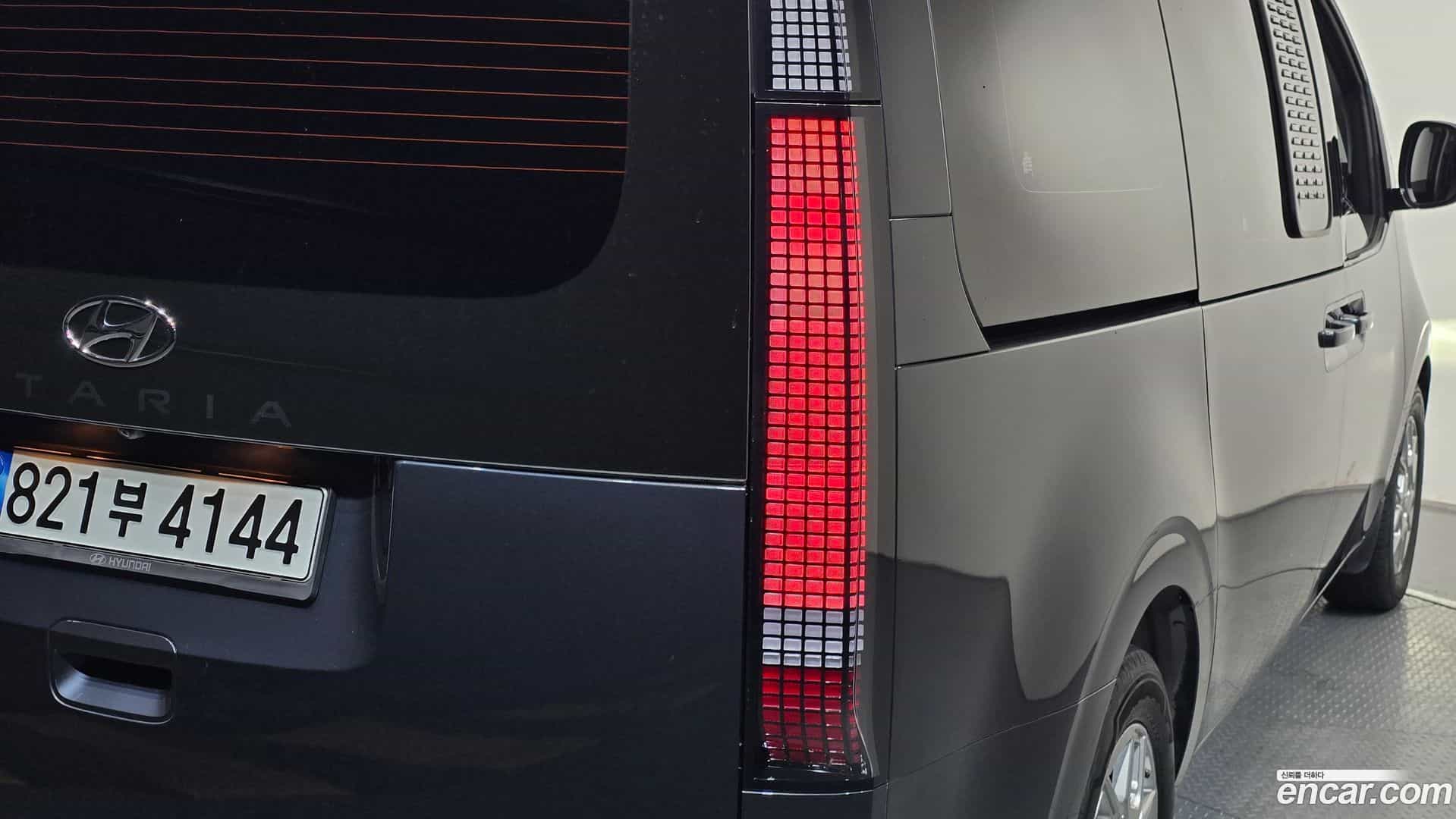 Staria Hyundai 2023.9-OUTER-033