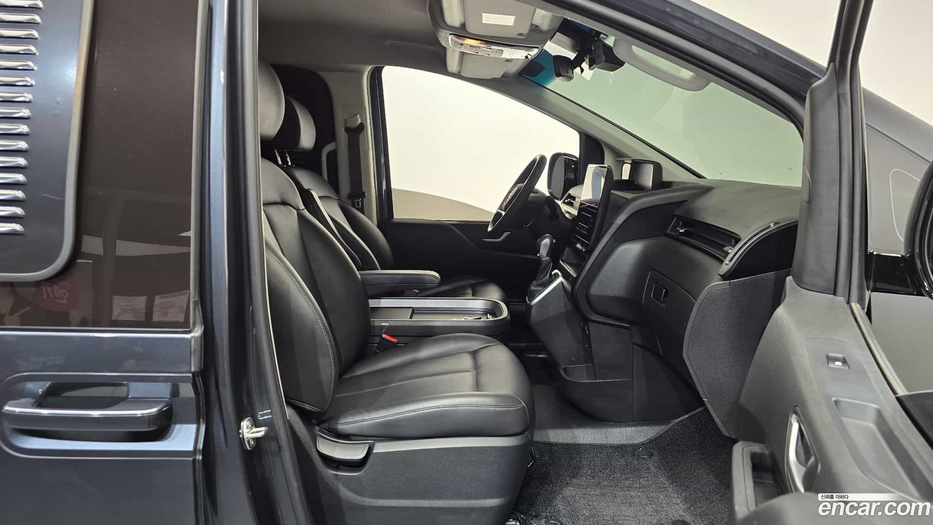 Staria Hyundai 2023.9-INNER-036