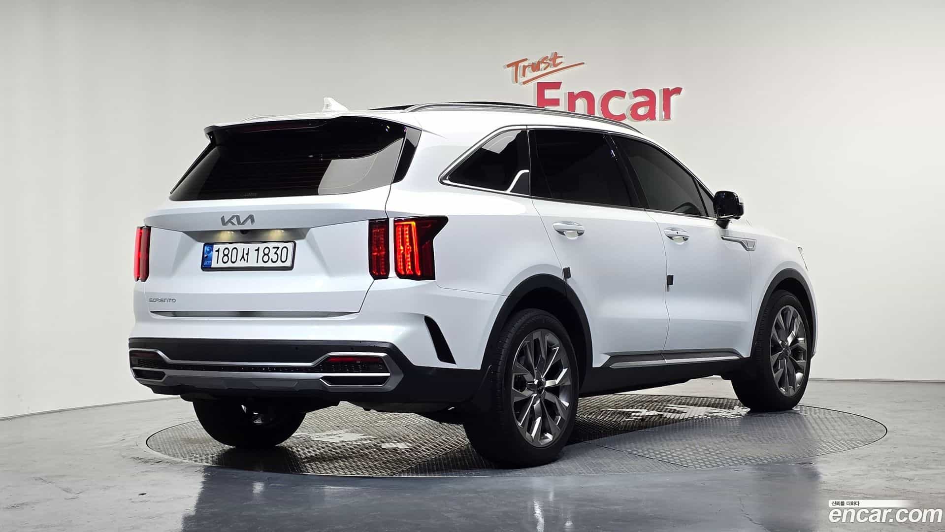 Sorento Kia 2022.8-OUTER-002