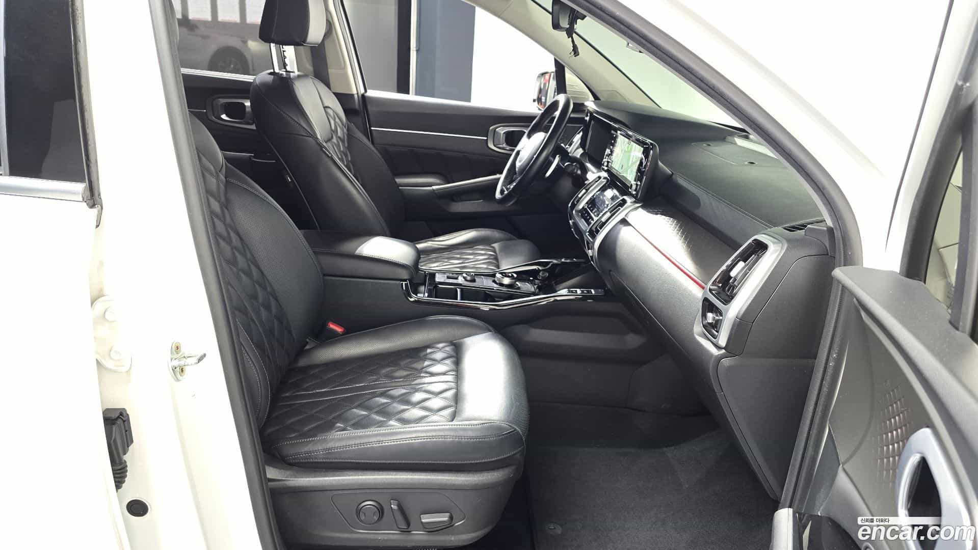 Sorento Kia 2022.8-INNER-036