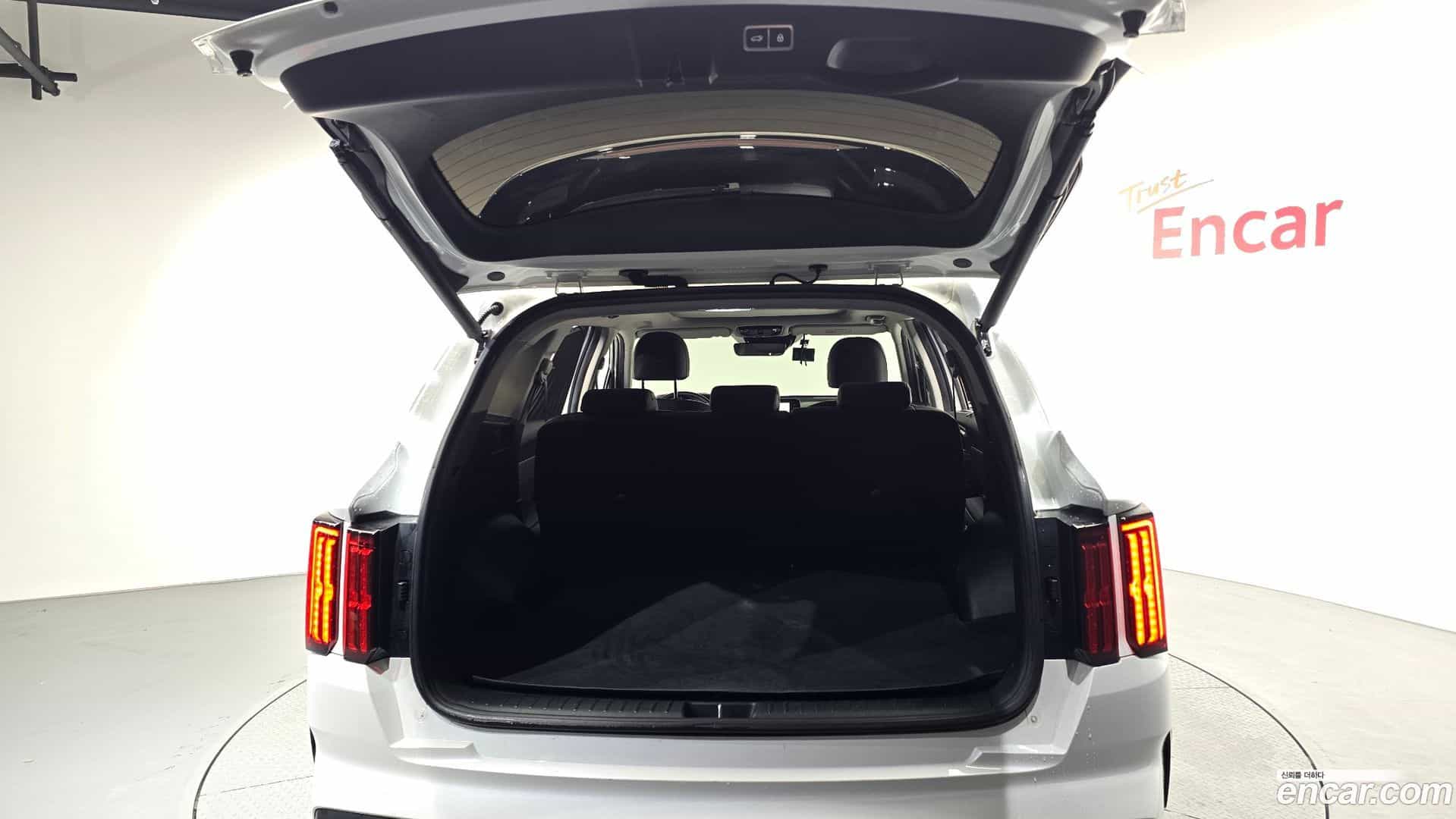 Sorento Kia 2022.8-OPTION-040