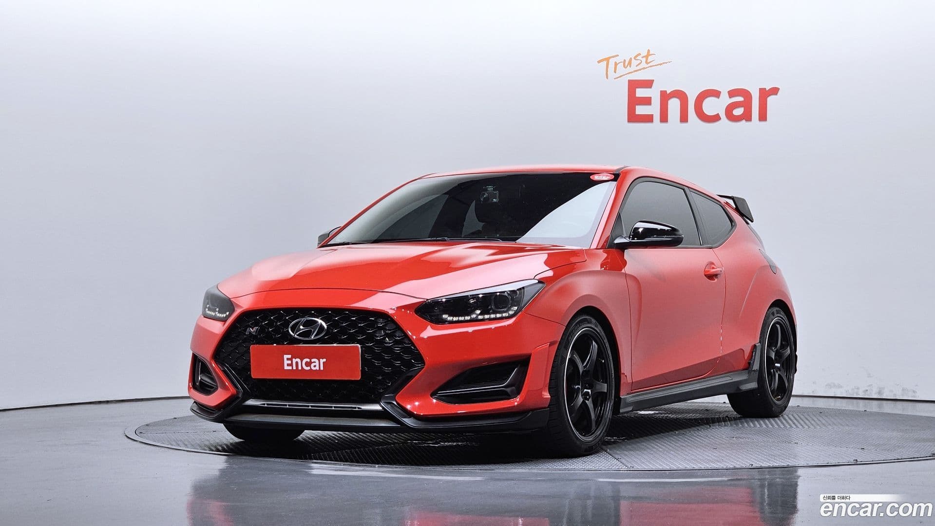 Main__Slider__Photo:Veloster Hyundai 2019.4-0