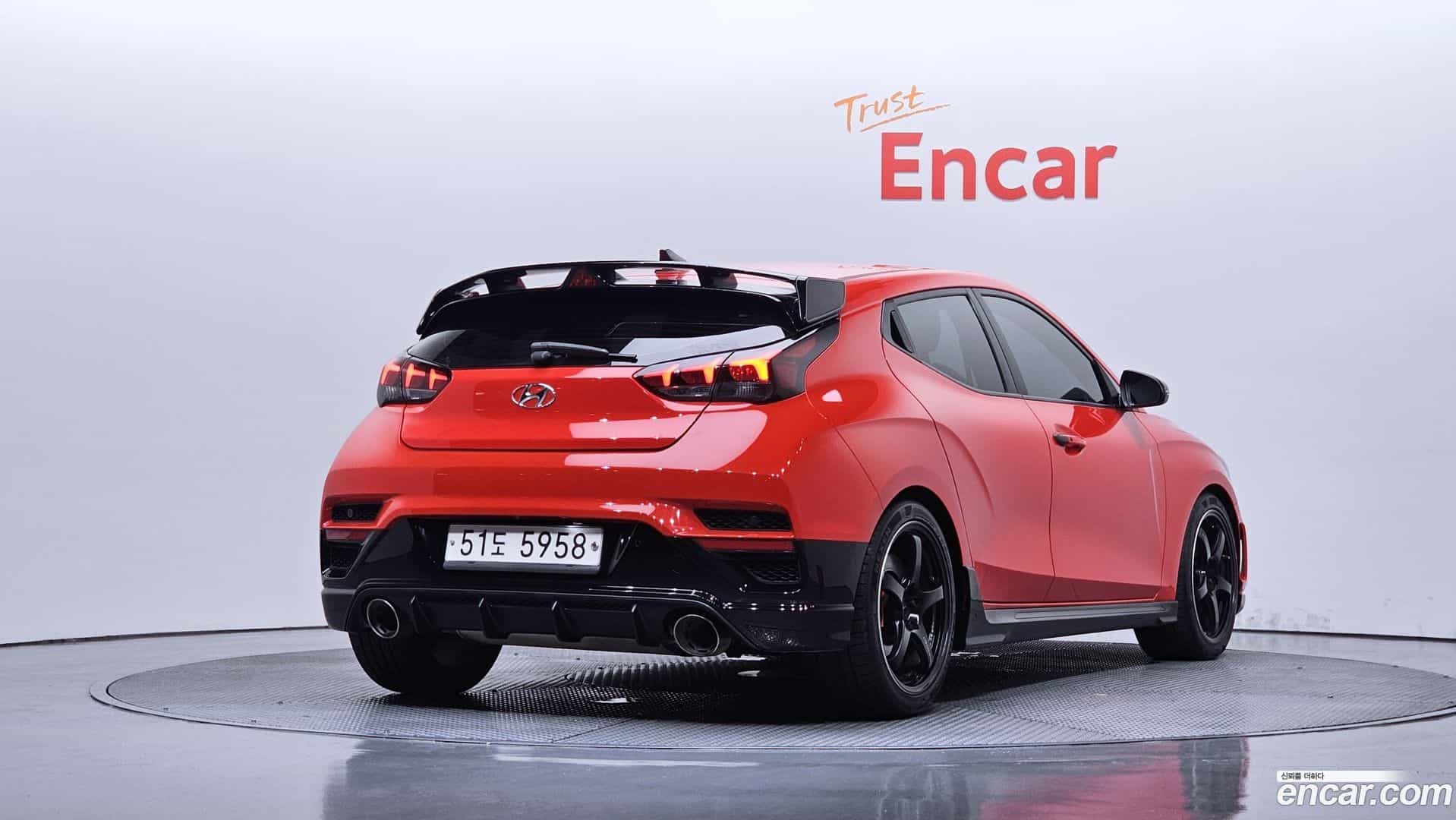Veloster Hyundai 2019.4-OUTER-002