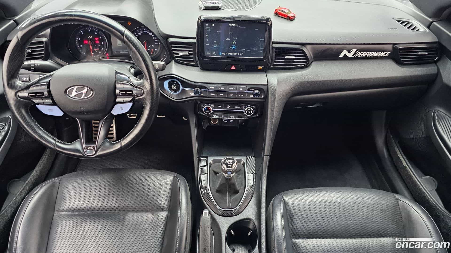 Veloster Hyundai 2019.4-INNER-007