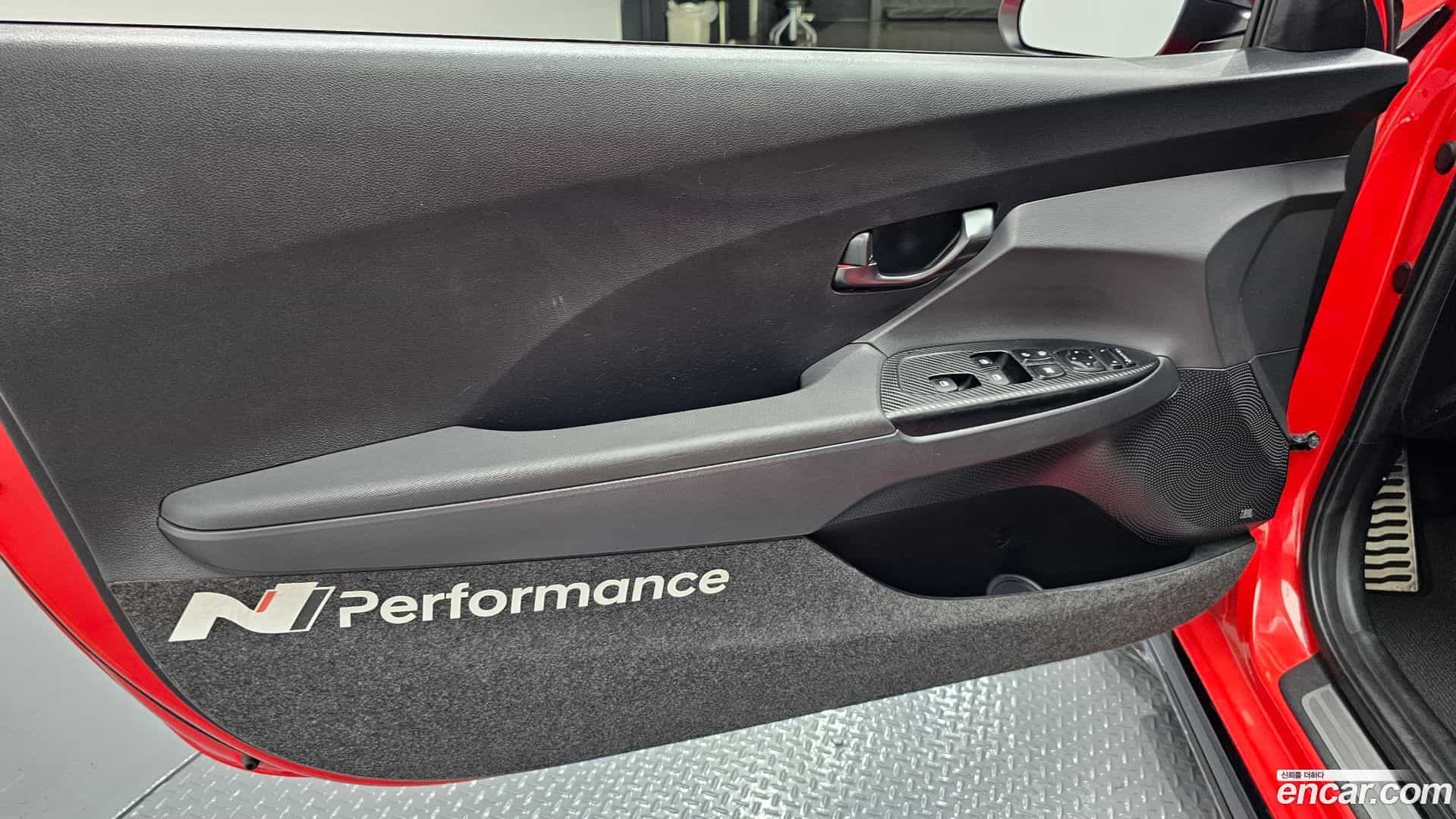 Veloster Hyundai 2019.4-INNER-034