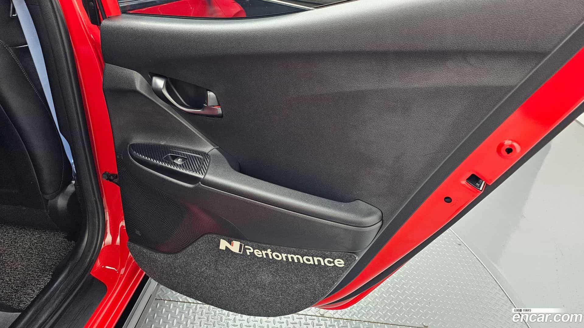 Veloster Hyundai 2019.4-INNER-035