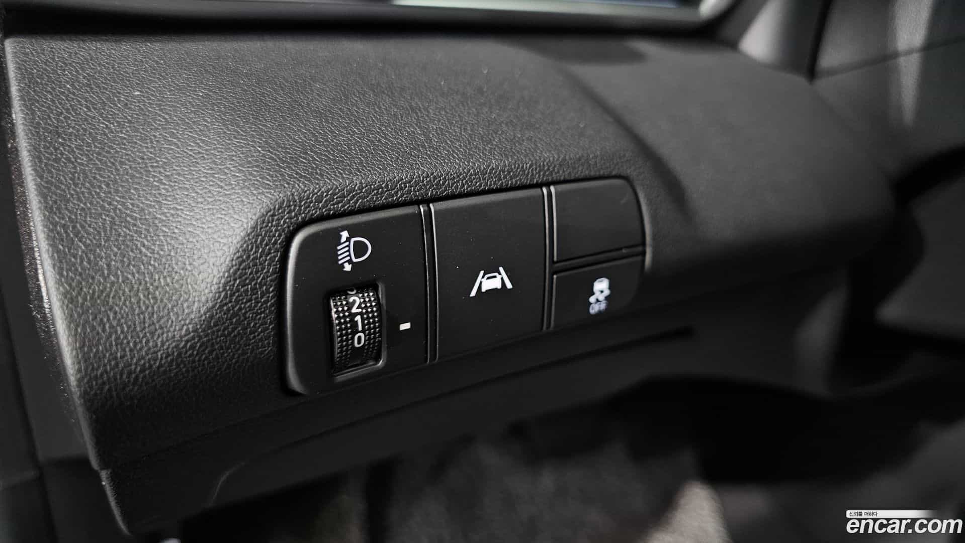 AVANTE Hyundai 2021.6-OPTION-021