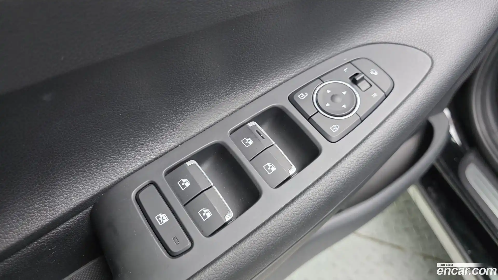 Grandeur Hyundai 2022.4-OPTION-016