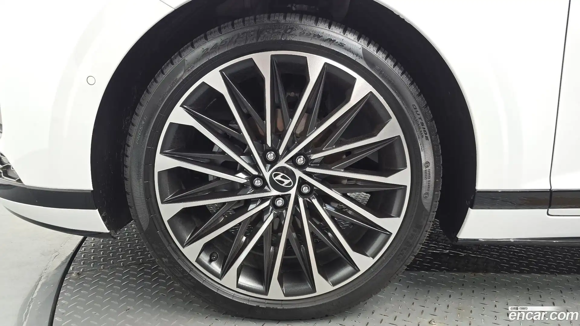 Grandeur Hyundai 2024.3-OUTER-005