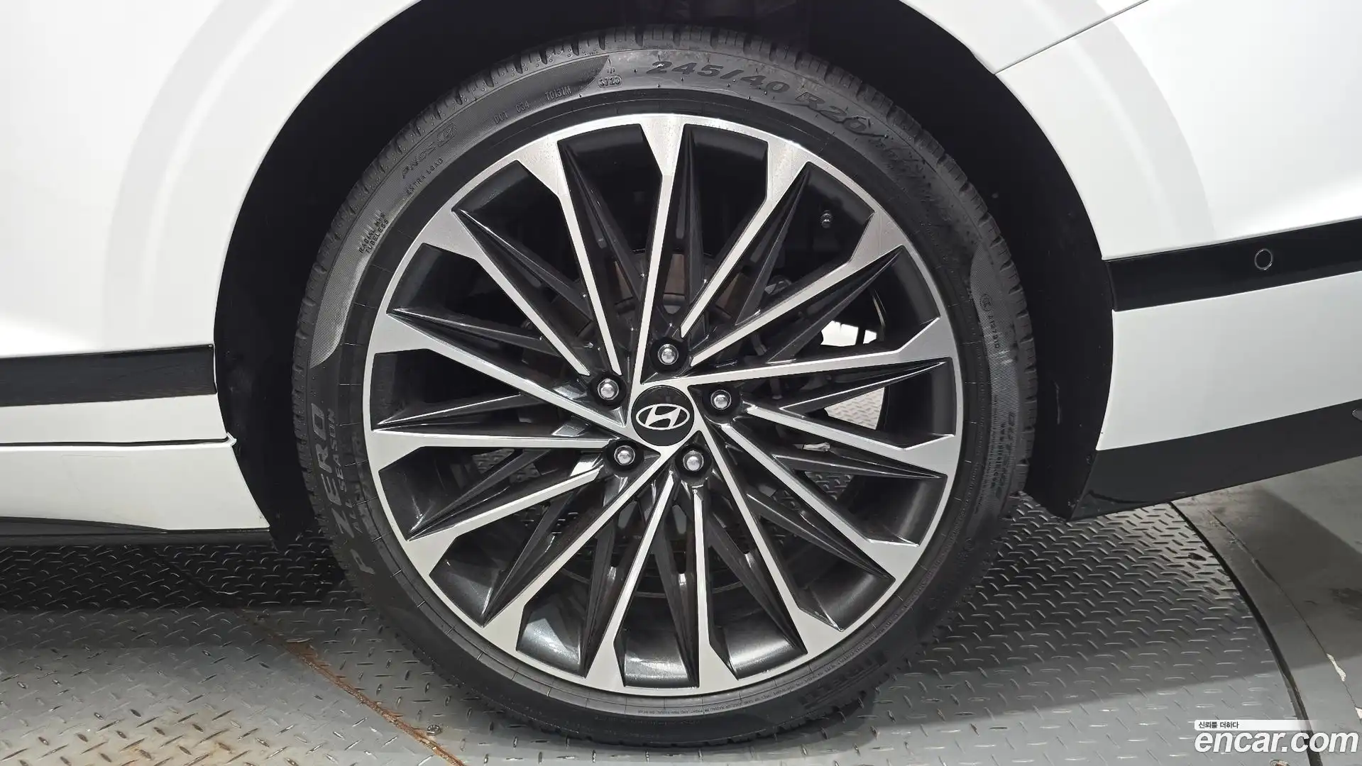 Grandeur Hyundai 2024.3-OUTER-031