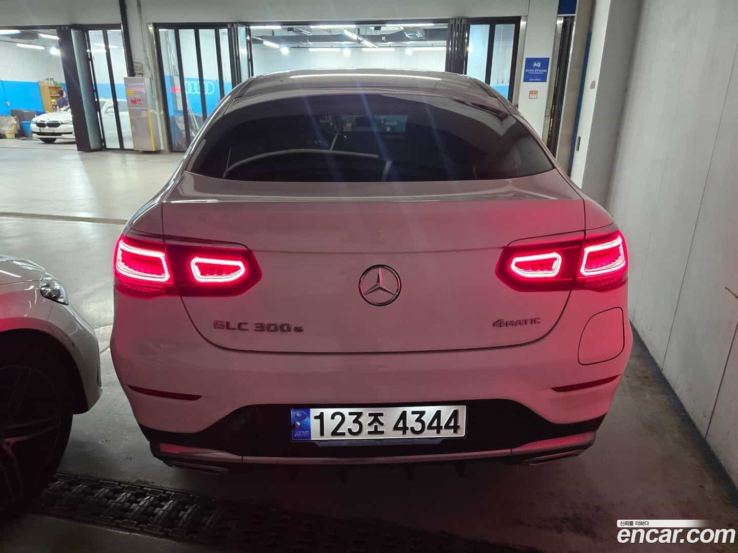 GLC-Class Mercedes-Benz 2021.1-OUTER-003