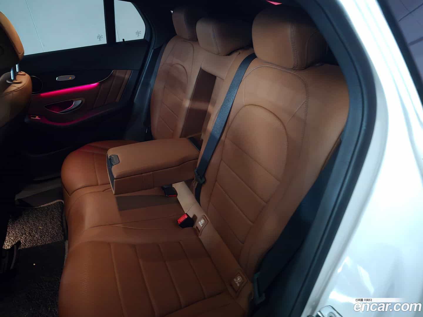 GLC-Class Mercedes-Benz 2021.1-OUTER-005