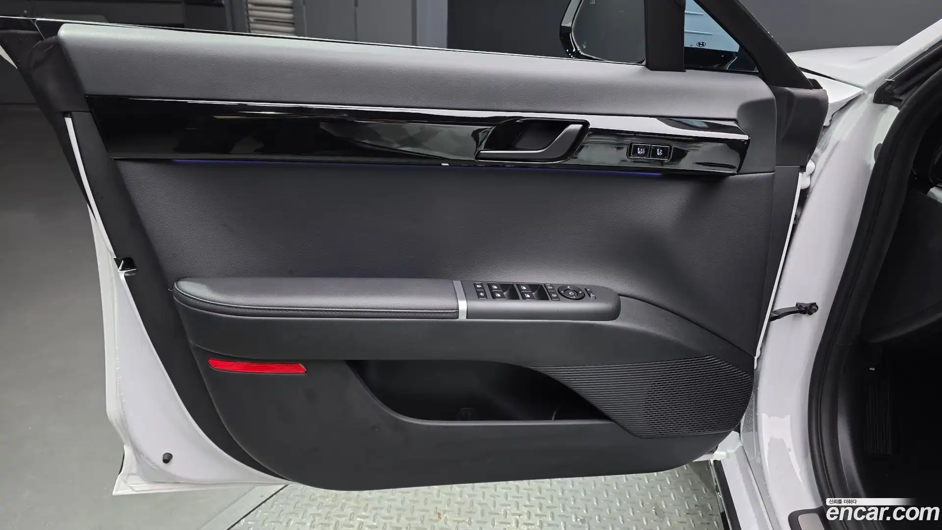 Grandeur Hyundai 2026.1-INNER-034
