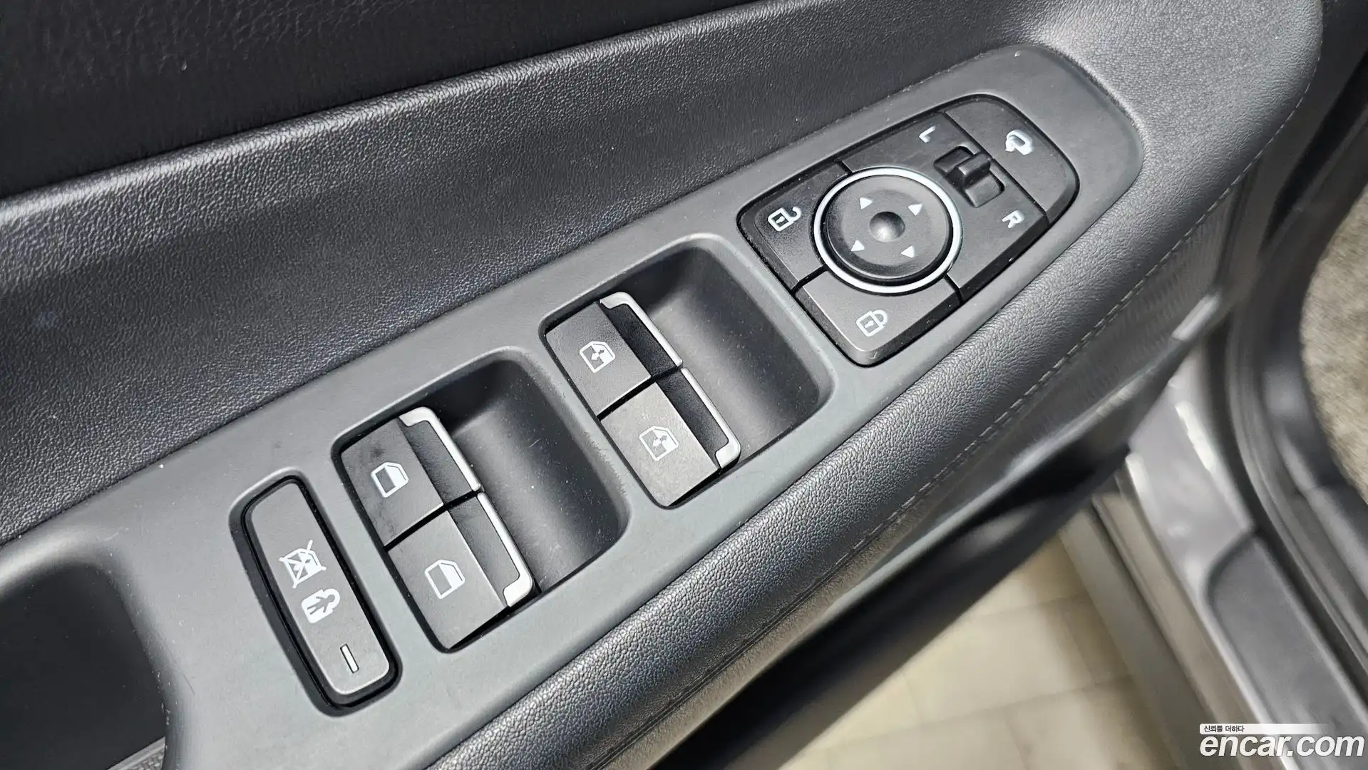 Santafe Hyundai 2018.9-OPTION-047