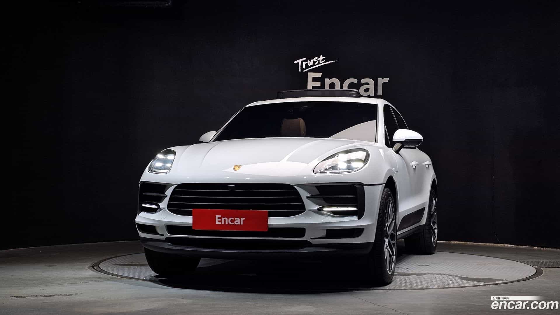 Macan Porsche 2021.6-OUTER-003