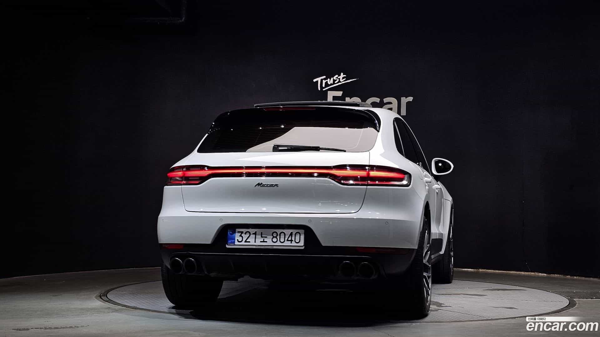 Macan Porsche 2021.6-OUTER-004