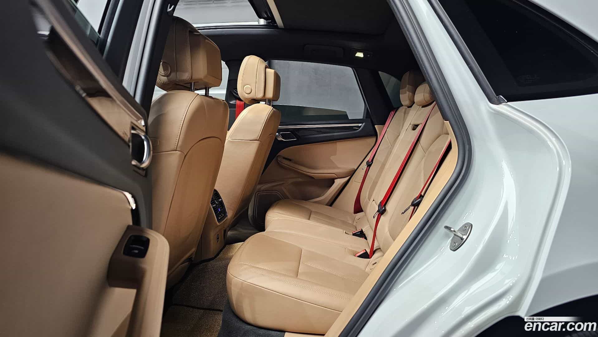 Macan Porsche 2021.6-OPTION-016