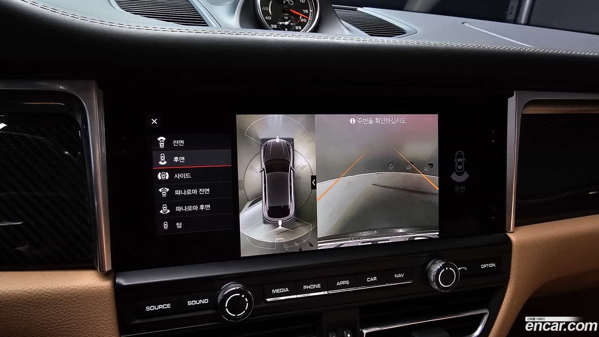 Macan Porsche 2021.6-OPTION-019
