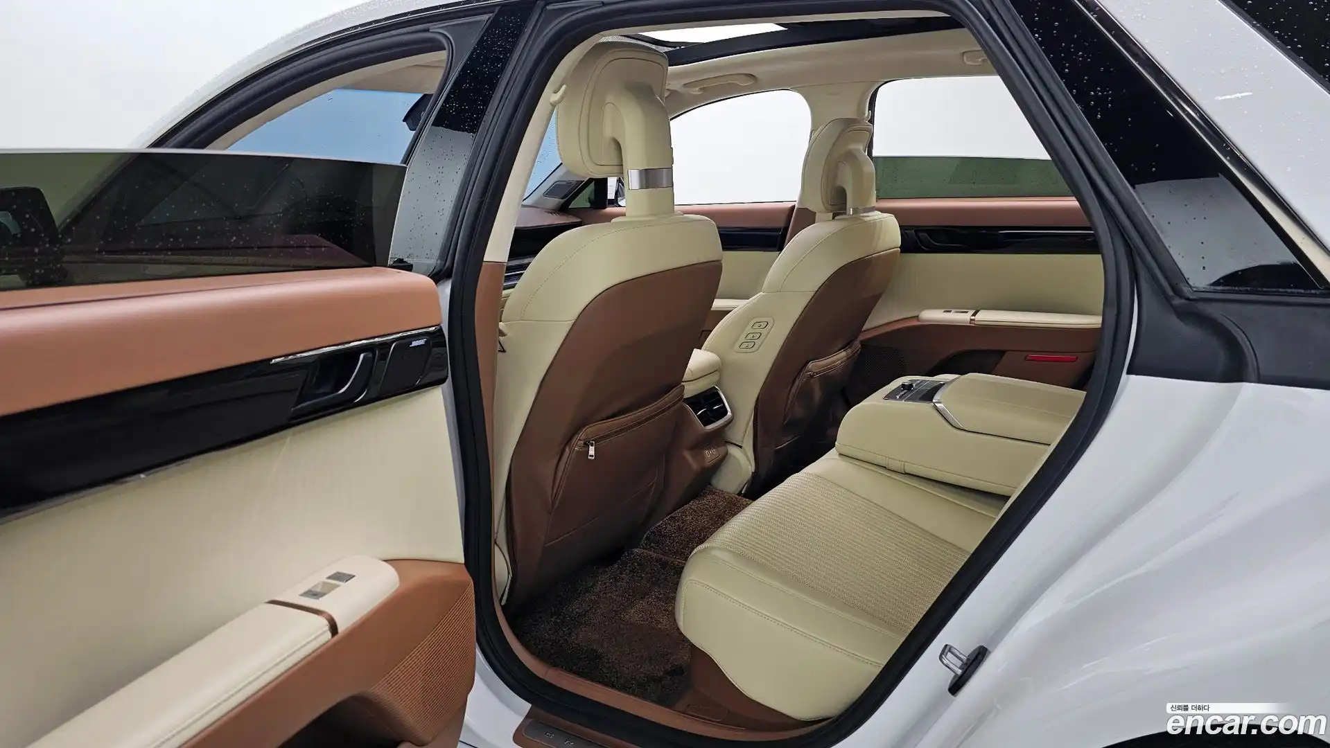Grandeur Hyundai 2023.4-OPTION-015
