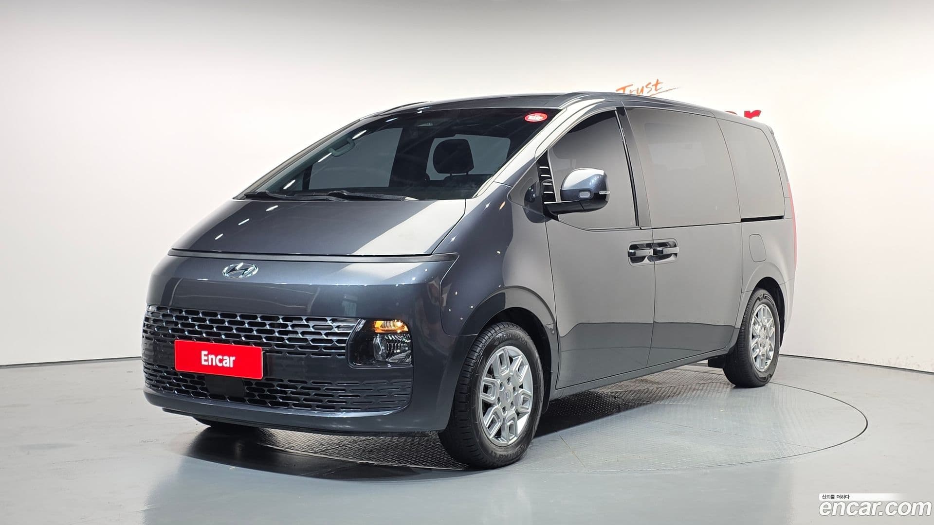 Main__Slider__Photo:Staria Hyundai 2022.4-0