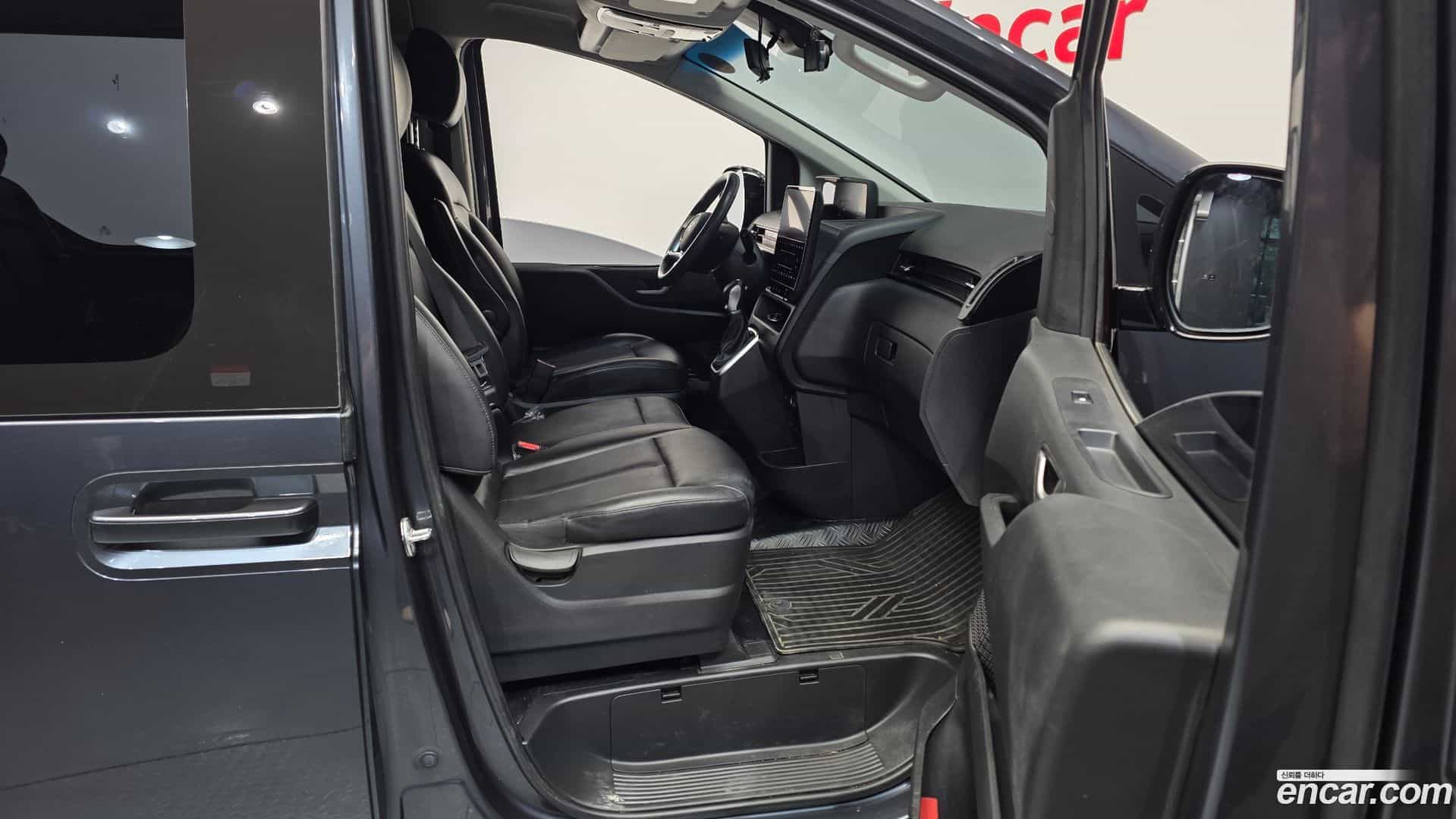 Staria Hyundai 2022.4-OPTION-015