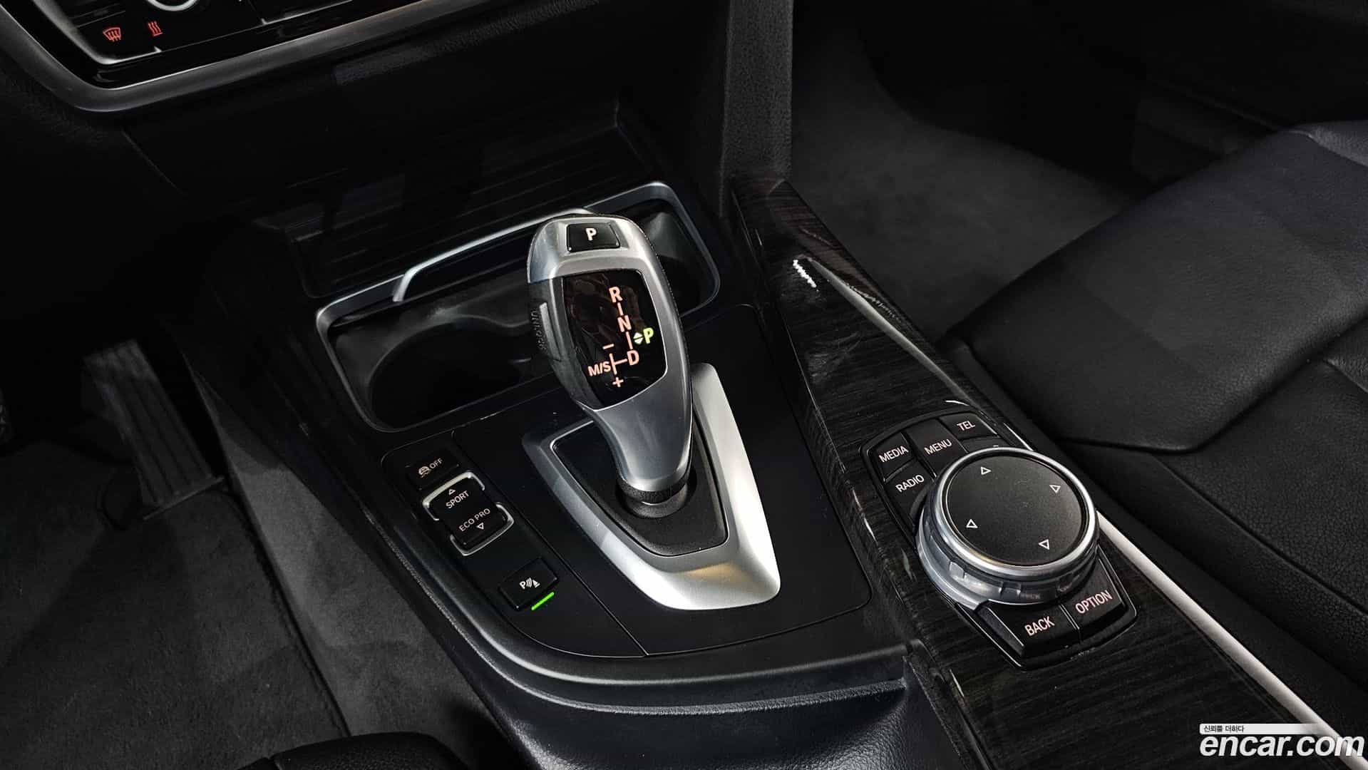 4-Series BMW 2016.11-INNER-009