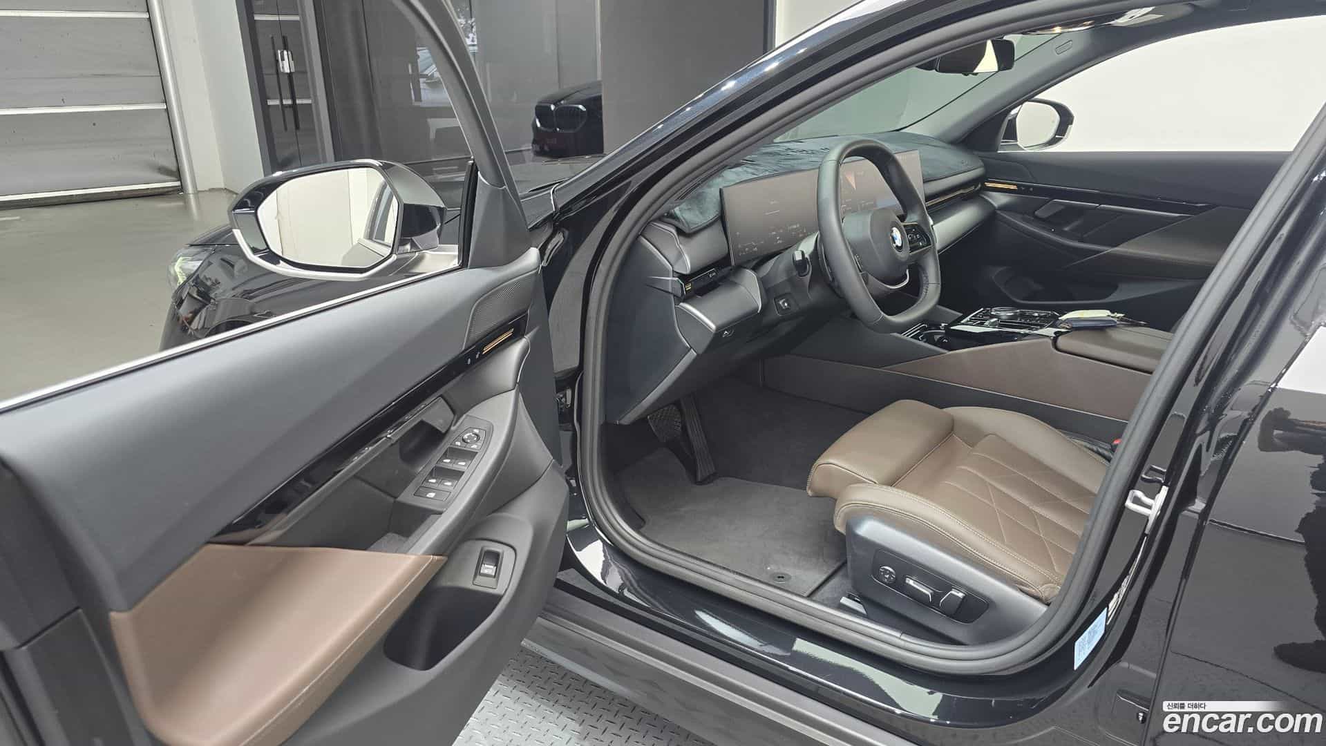 5-Series BMW 2023.11-INNER-010