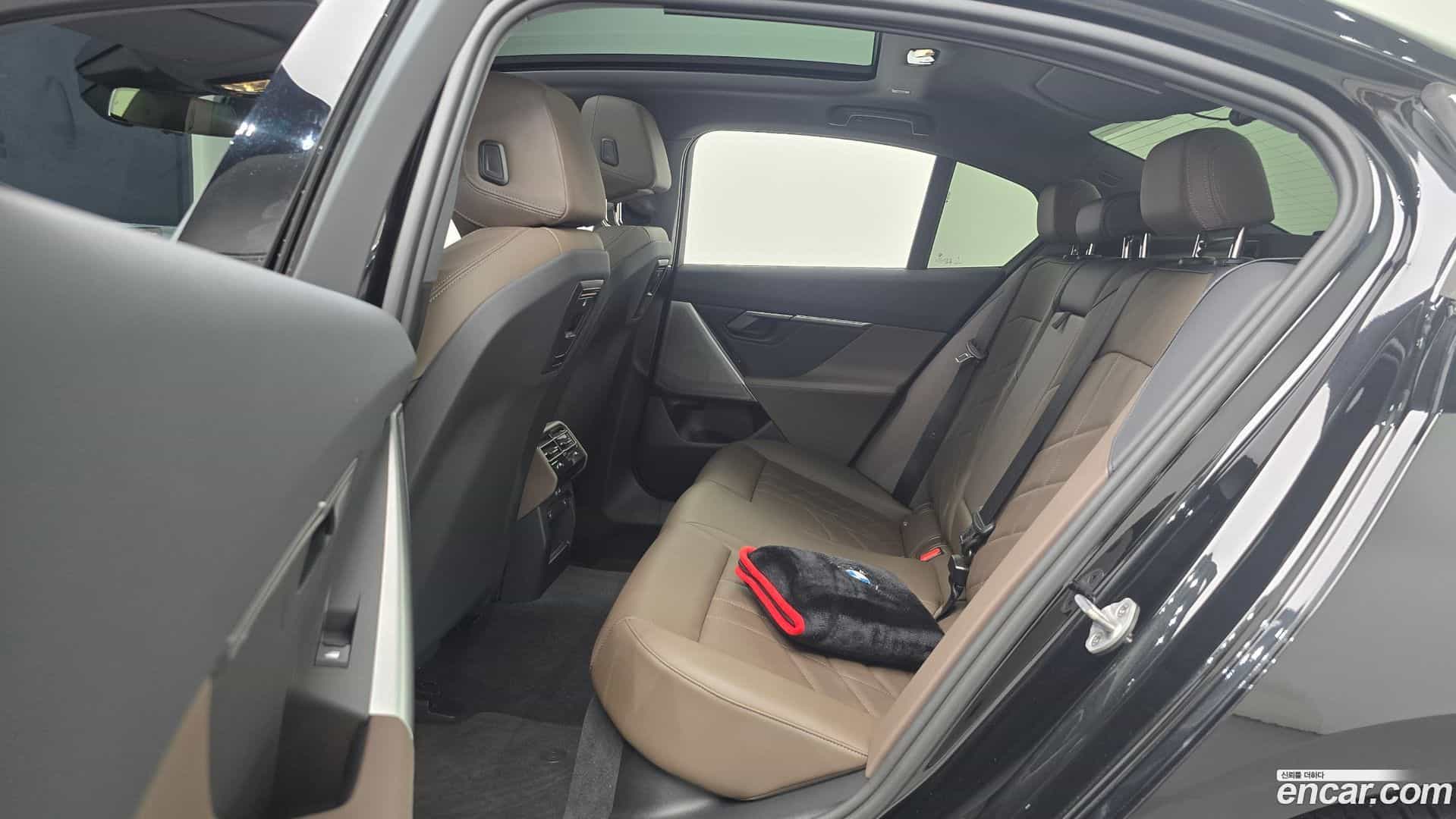 5-Series BMW 2023.11-OPTION-016