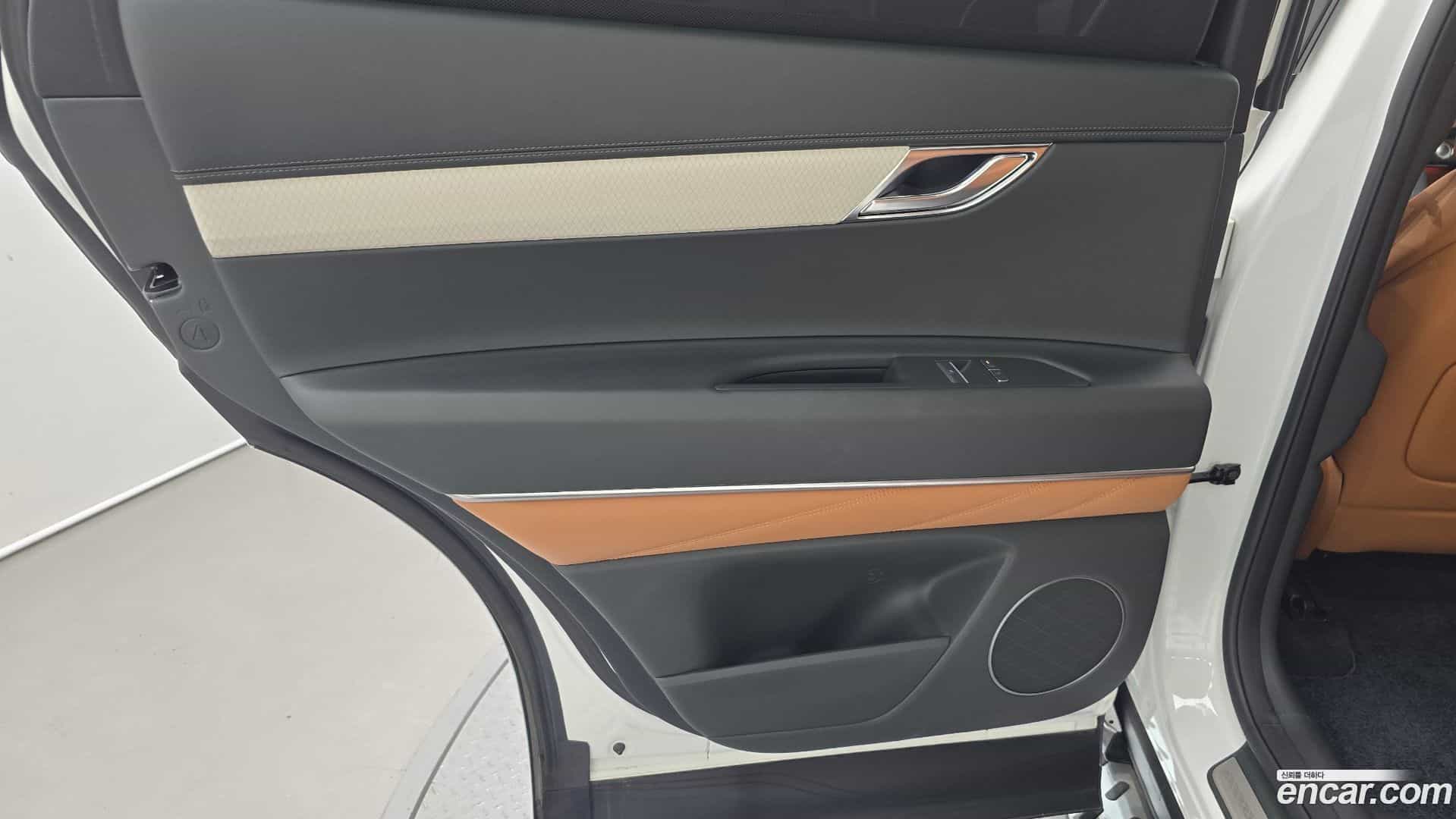 GV80 Genesis 2024.0-INNER-035